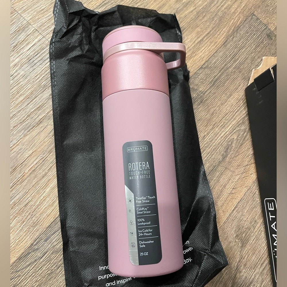 NWT- Brumate Rose Taupe Rotera- 25oz